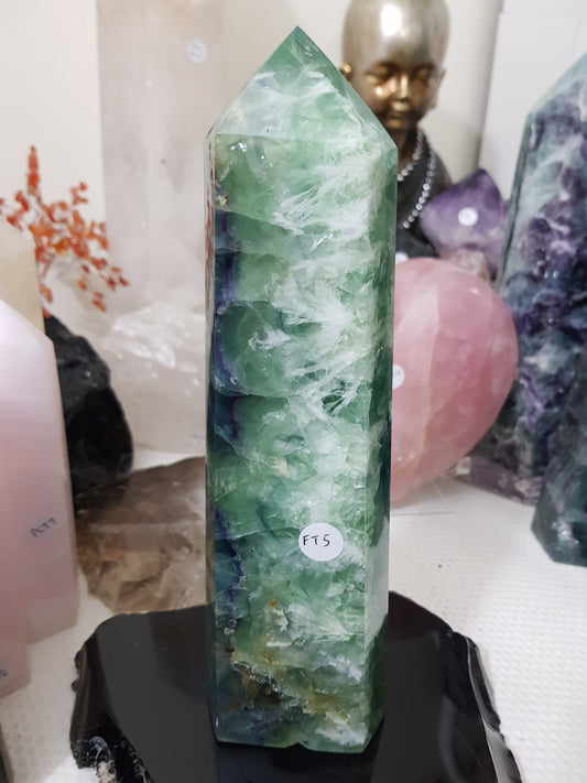 Fluorite Crystal Point – FT5