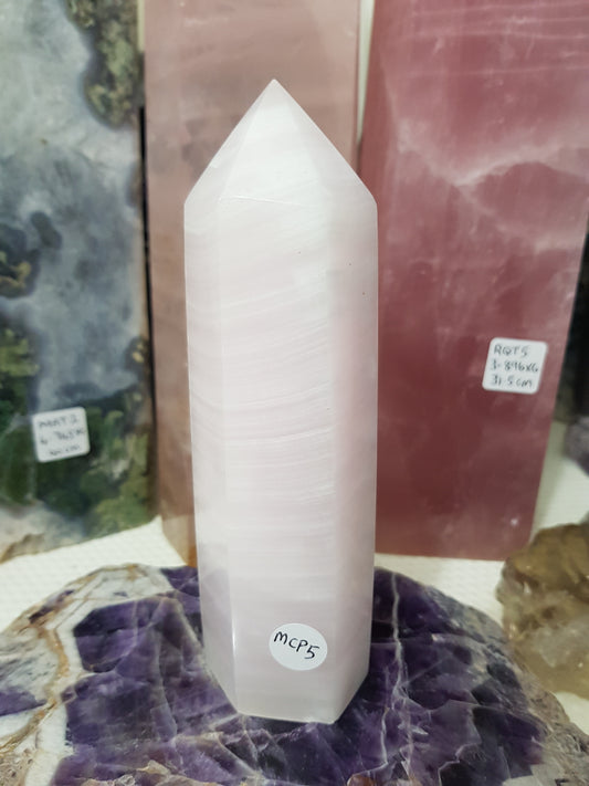 Mangano Calcite Crystal Point – MCP5