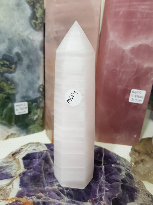 Mangano Calcite Crystal Point – MCP7